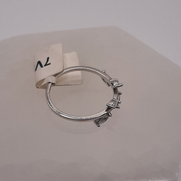 R813 Sterling Silver Vine Ring - Charmed Aroma - Picture 6 of 7